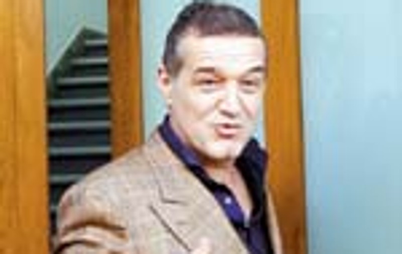 Gigi Becali a fost turnat de Coman