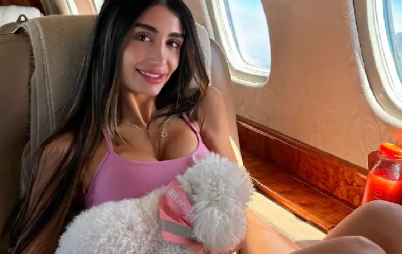 Cum a înșelat modelul pentru lenjerie intimă  „Mia Ventura” zeci de bărbați mai în vârstă: „Fura carduri, bani, haine, genți scumpe”