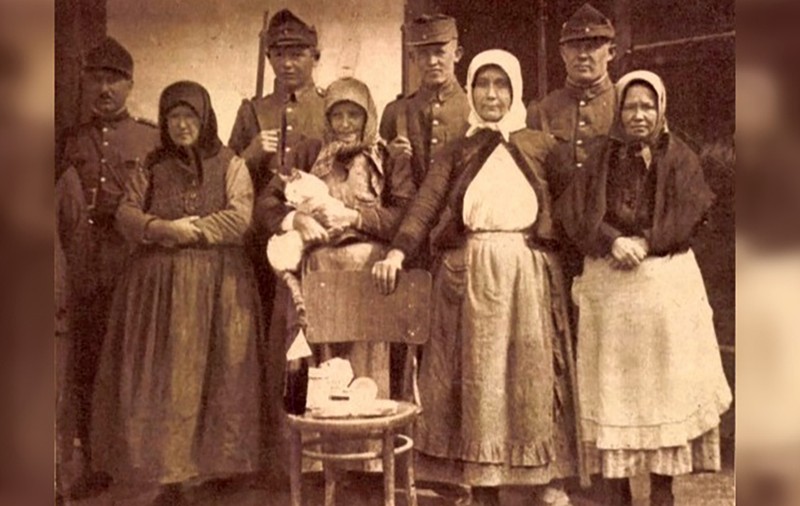 Otrăvitoarele din Şiria. Povestea femeilor care își omorau bărbaţii cu hârtie de muşte, topită într-o „apă fermecată” de băbăreasa satului