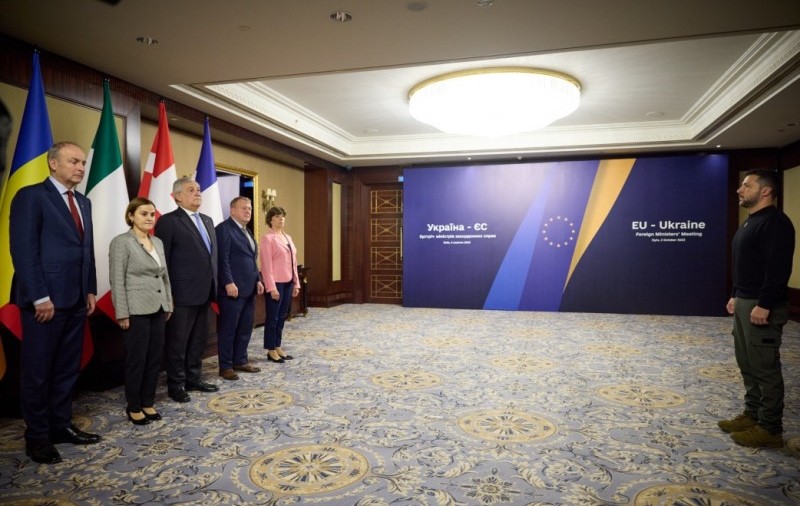 Ministrul român al afacerilor externe, Luminița Odobescu, decorat de Volodimir Zelenski
