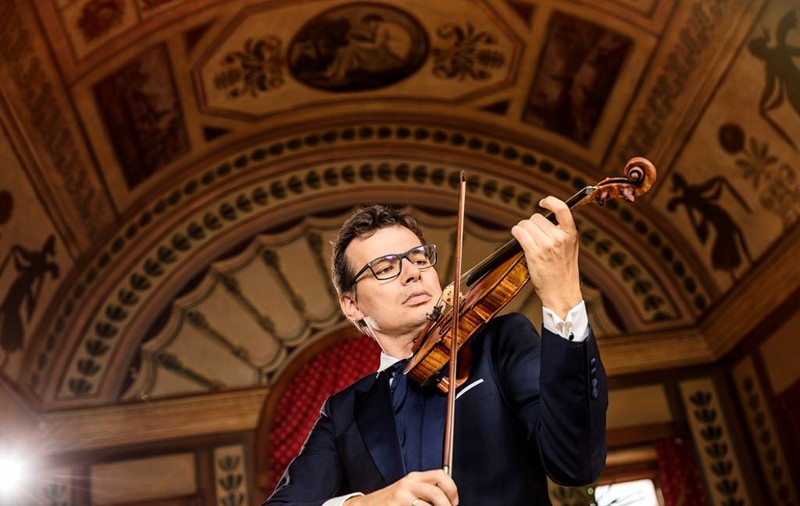 Alexandru Tomescu este invitat special în marea finală "Românii au talent"
