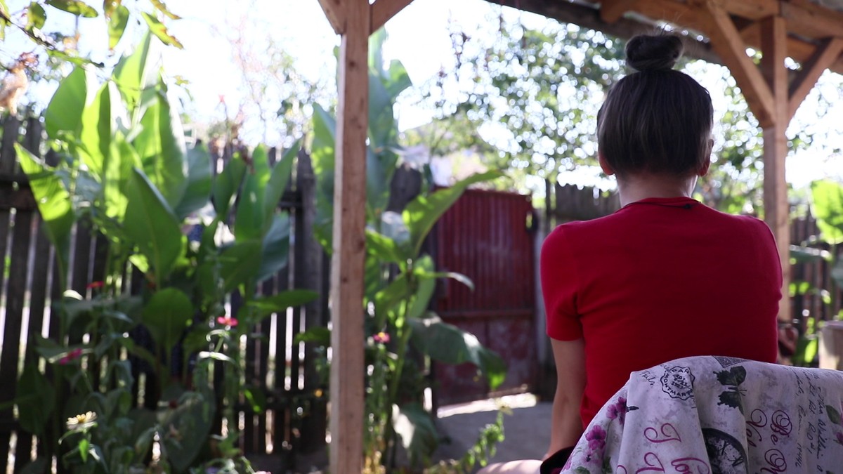 Alexandra, în vârstă de 13 ani, din comuna Dobrun, una dintre victimele șoferului microbuzului școlar
