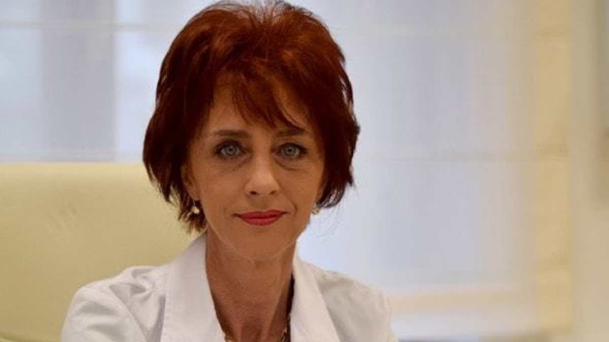 Medicul pneumolog Flavia Groșan