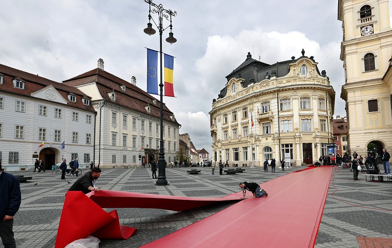 OPINIE | Summitul de la Sibiu, cu bune şi cu rele. Ambiţiile europene, faţă în faţă cu un "Aşa vreau eu!" românesc