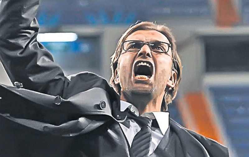 El trage KLOPPOtele