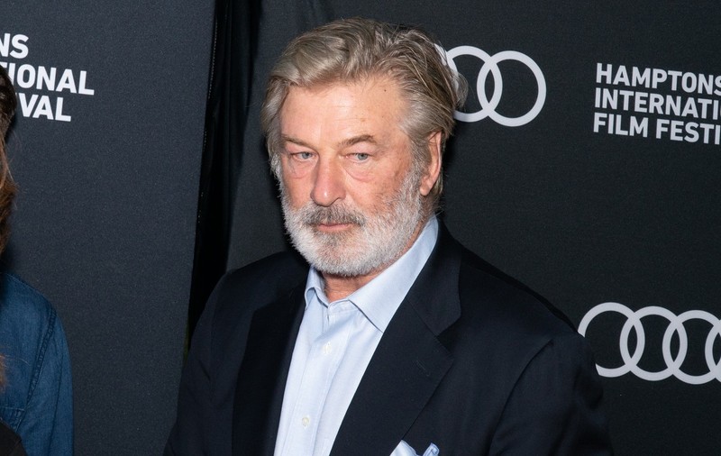 Alec Baldwin a apăsat pe trăgaciul armei cu care a fost ucisă Halyna Hutchins – raport FBI