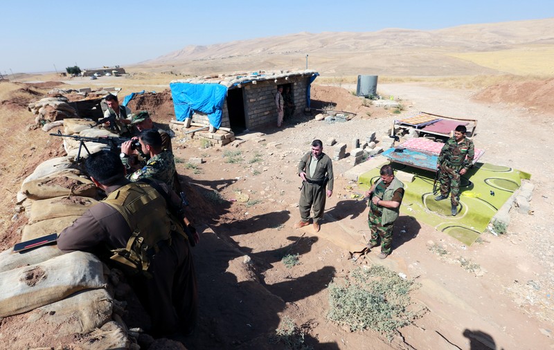 Bătălia pentru Mosul | Mii de oameni au fugit din oraș și au traversat granița cu Siria