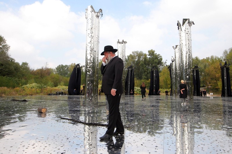 Un rabin participând anul trecut la comemorarea masacrului de la Babi Yar. Foto: Hepta