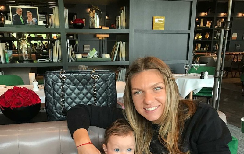 Simona Halep a întrerupt antrenamentele. Cu dureri la glezna dreaptă, se relaxează în familie