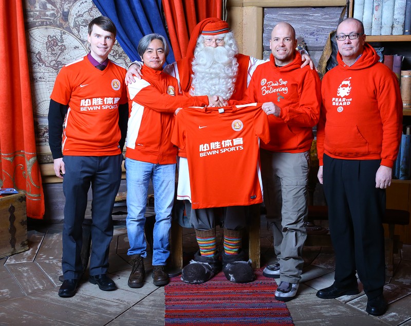 Crăciun din China! ^O societate bancară asiatică susține financiar FC Santa Claus, echipa finlandeză a Moșului / FOTO&VIDEO