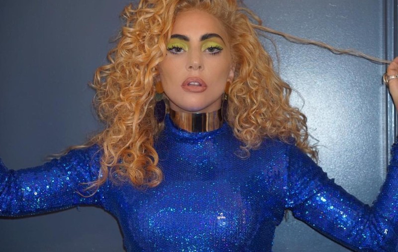Lady Gaga, topless. Ipostaza incitantă în care s-a fotografiat vedeta