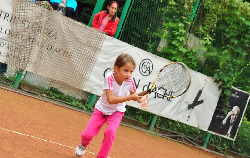 Micii pasionați de tenis își vor etala talentul la Platinum București - Cupa Bucovina