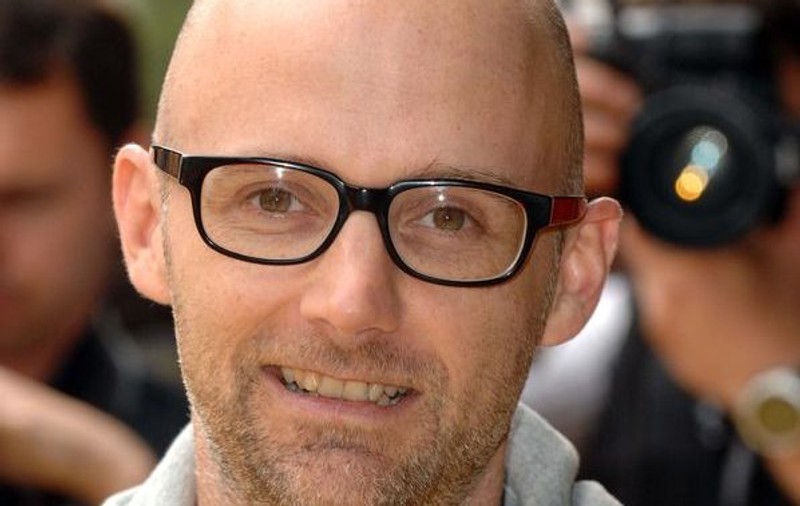 Moby: "Facebook ocupă locul pe care Dumnezeu îl ocupă în Biserică"