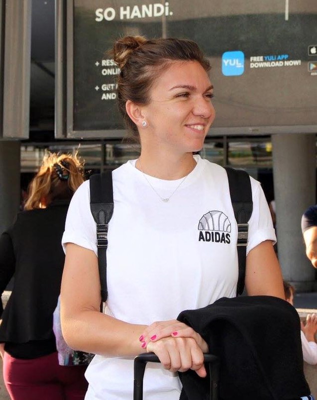 Simona Halep a ajuns la Montreal pentru turneul Rogers Cup. Tenismena are întâlnire cu o mare campioană / GALERIE FOTO