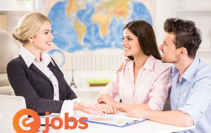 Vrei să călătorești și să câștigi bani? Pe eJobs.ro găsești oferte cu salarii de peste 1.000 de euro pe lună