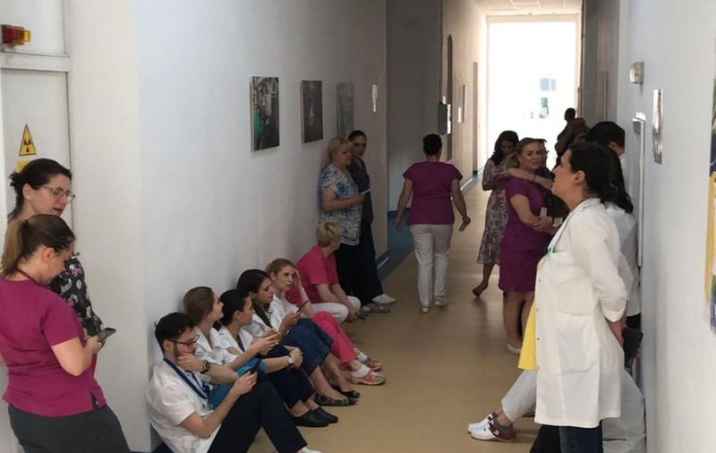 Managerul de la Filantropia numise marți un director medical, dar, din cauza protestelor, a stat pe funcție doar trei ore!