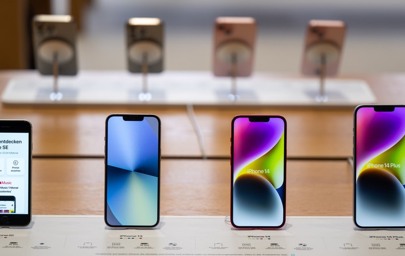 Apple va lansa un nou iPhone „ieftin”. Ce împrumută de la modelele „Pro”