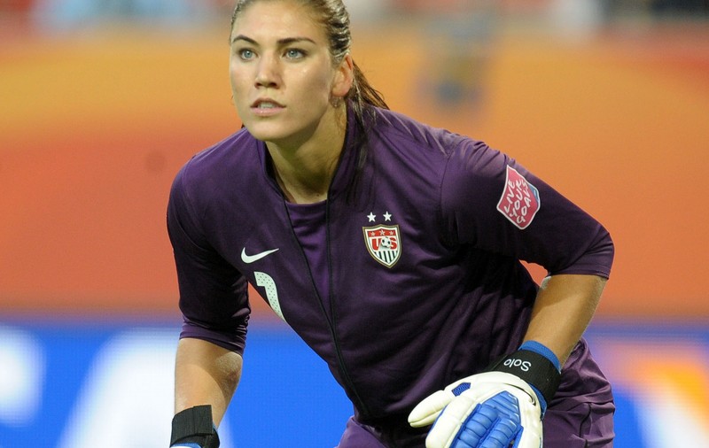 Hope Solo, portarul naționalei feminine de fotbal a SUA, a fost suspendată pentru jignirea adversarilor