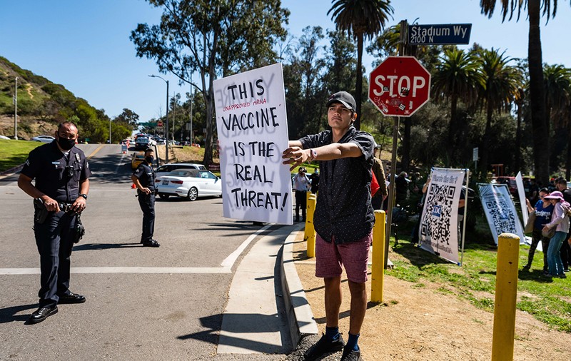 Profilul americanilor care nu vor să se vaccineze: Tineri, fără multe studii și trumpiști