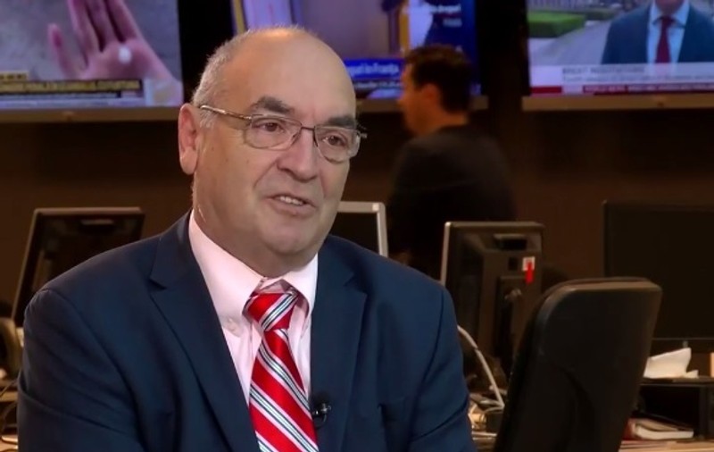 Interviu LIVE cu Radu Gologan, coordonatorul lotului olimpic de matematică al României. „Normal ar fi să existe câteva manuale alternative care să circule pe piață în mod liber”