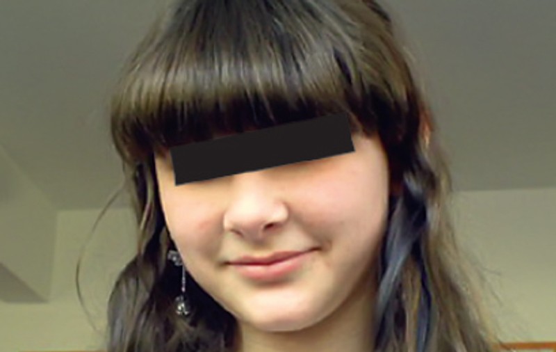Tatăl fetei care şi-a ucis mama a refuzat întâlnirea cu asistenţii sociali