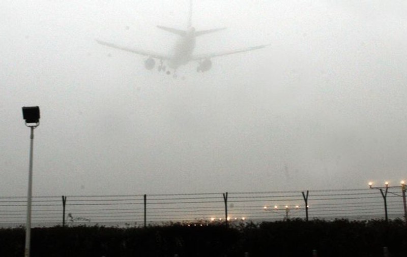 Ceață pe Aeroportul din Cluj. Șapte zboruri au întârzieri. Trei avioane nu au putut ateriza