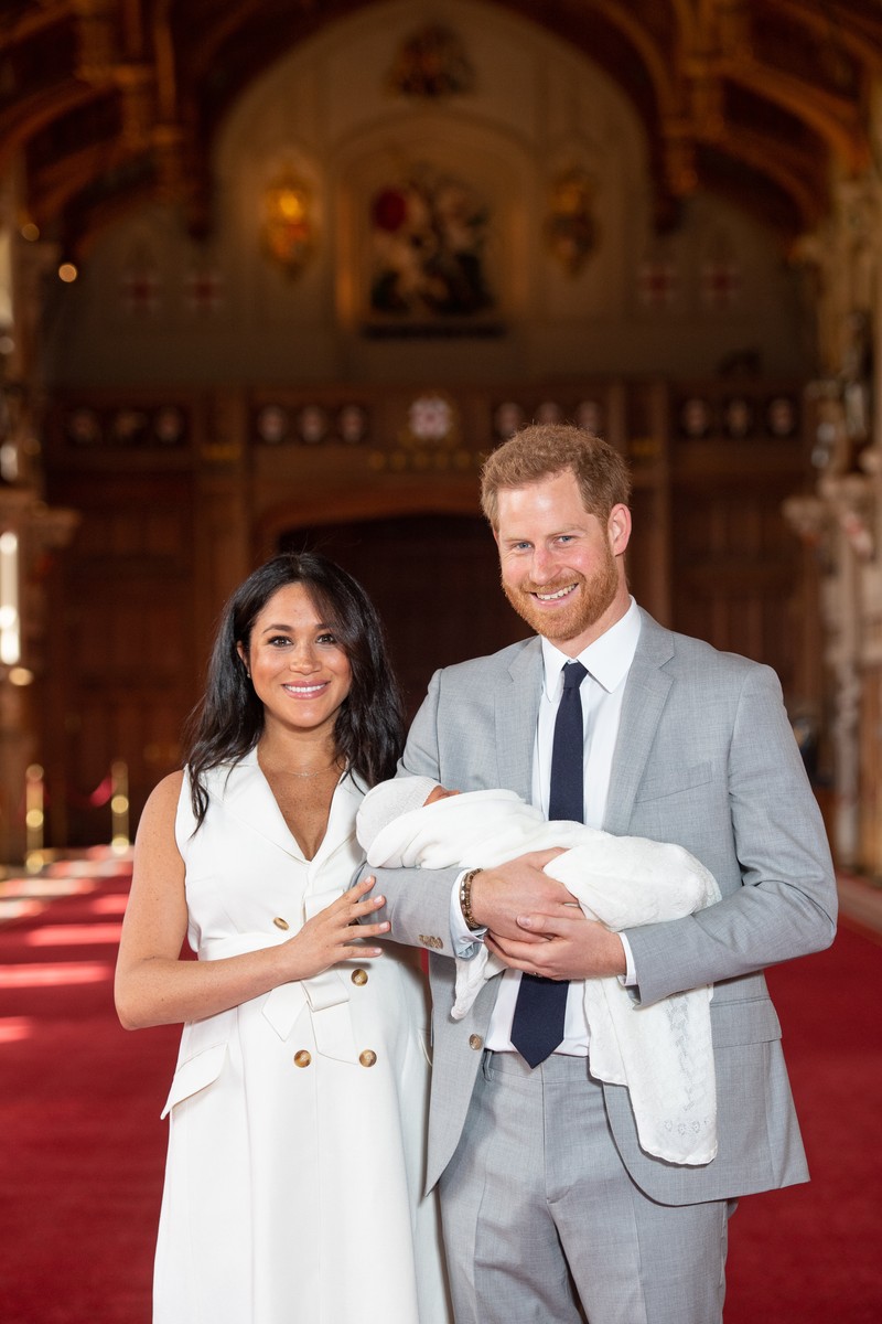 EMBARGOED to 1240 WEDNESDAY MAY 08 2019. The Duke and Duchess of Sussex with their baby son, who was born on Monday morning, during a photocall in St George's Hall at Windsor Castle in Berkshire. May 8, 2019