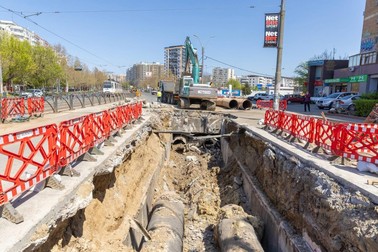 Lucrări la rețeaua de termoficare, București. Sursa foto: Facebook / CM Termoenergetica București