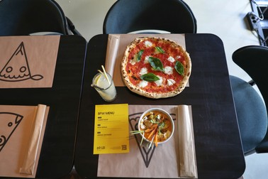 Bucureștiul, pus pe masă la preț fix. Tur de forță prin restaurantele de la Bucharest Food Week