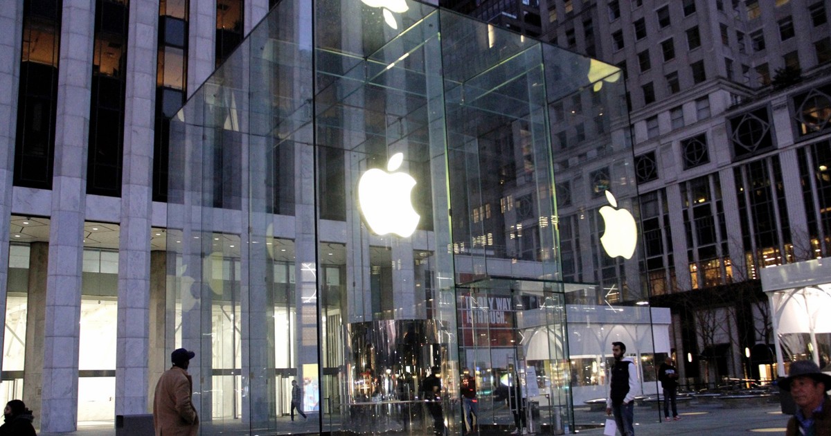 Logo-ul Apple noaptea