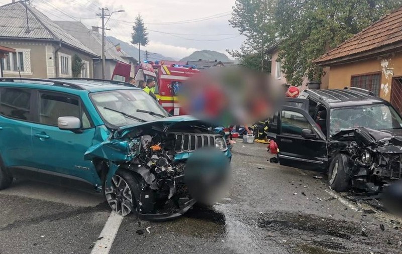Accident cu victime multiple în Bistriţa-Năsăud. 9 persoane rănite, dintre care 7 copii