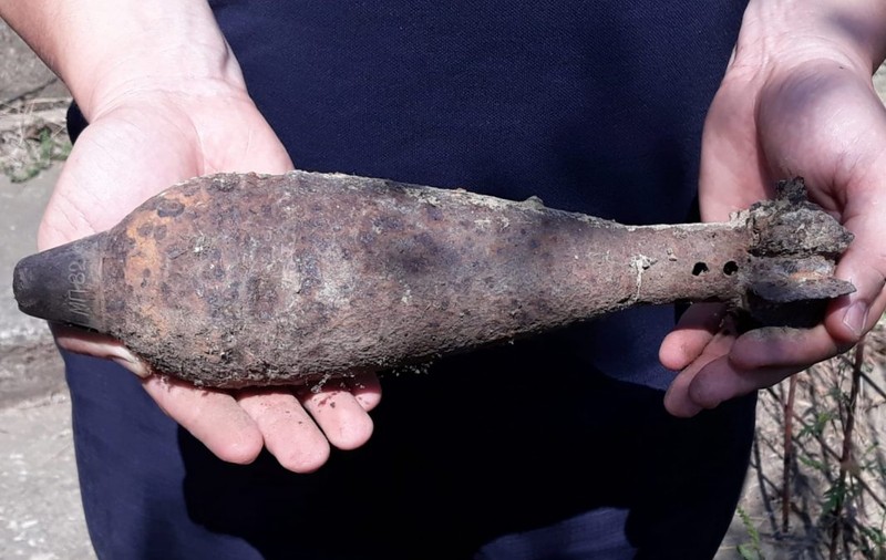 Bombă din cel de-Al Doilea Război Mondial, descoperită de un agricultor din Vaslui în timp ce muncea pământul