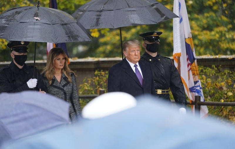 VIDEO | Donald Trump, prima participare la un eveniment după alegerile prezidențiale. Liderul SUA, însoțit de Prima Doamnă și de Mike Pence