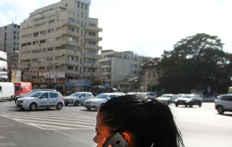 10 lucruri pe care NU LE ȘTIAI despre telefoanele mobile. Îți mai vine să le folosești?