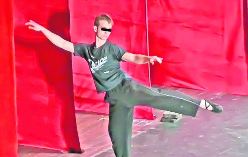 Balerinul de 16 ani care se iubeşte cu profa de 23 de ani a luat locul II la olimpiadă