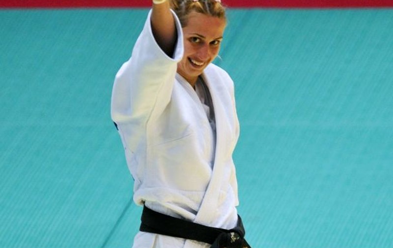 Alina Dumitru a pierdut în "sferturi" la Grand Slam-ul de la Paris, dar visează la aurul mondial