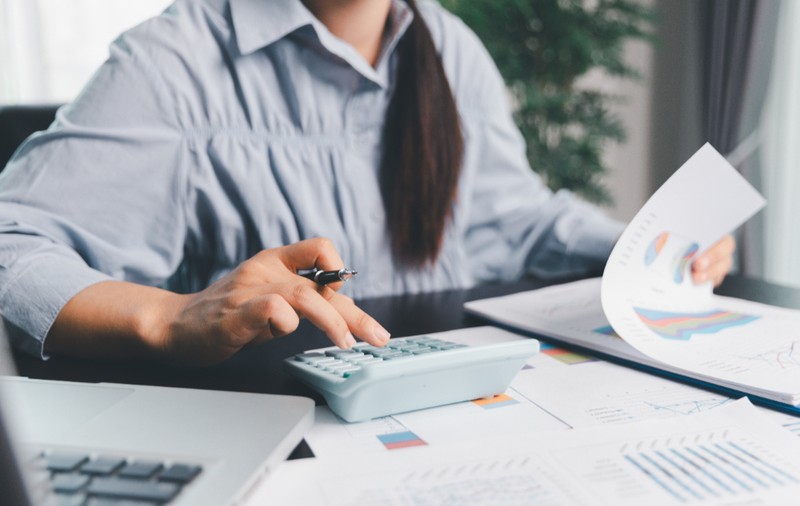 Ce taxe vor plăti în plus firmele din România de la 1 ianuarie 2026, când va intra în vigoare pachetul 2 de măsuri fiscale