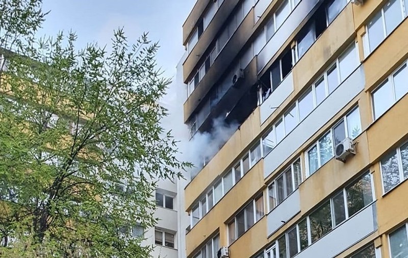 Incendiu la etajul 7 într-un bloc din București. Trafic oprit în zona Doamna Ghica