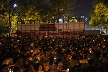 Sute de mii de oameni participă în fiecare an la priveghiul organizat în parcul Victoria din Hong Kong