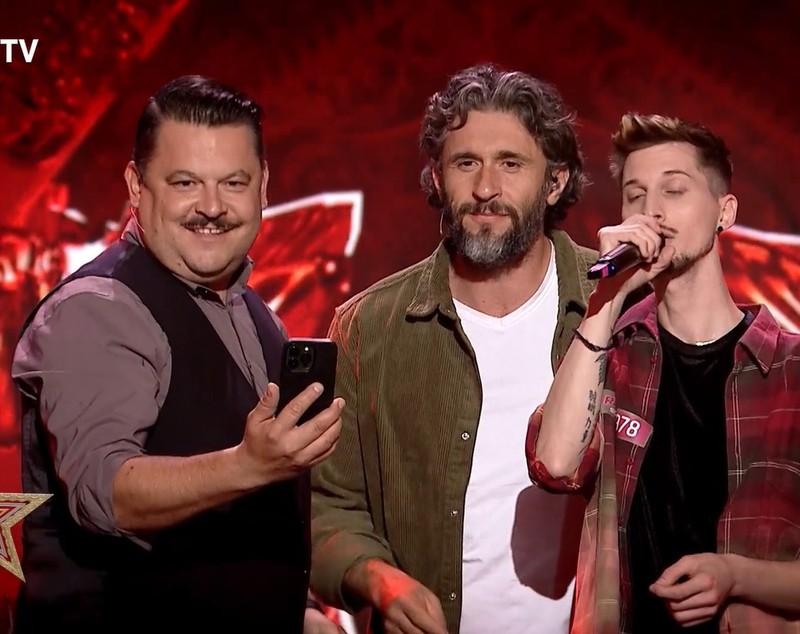 Mihai Bobonete și Dragoș Bucur, show la „Românii au talent”. Au cântat și dansat pe scenă, pe una dintre melodiile Andrei