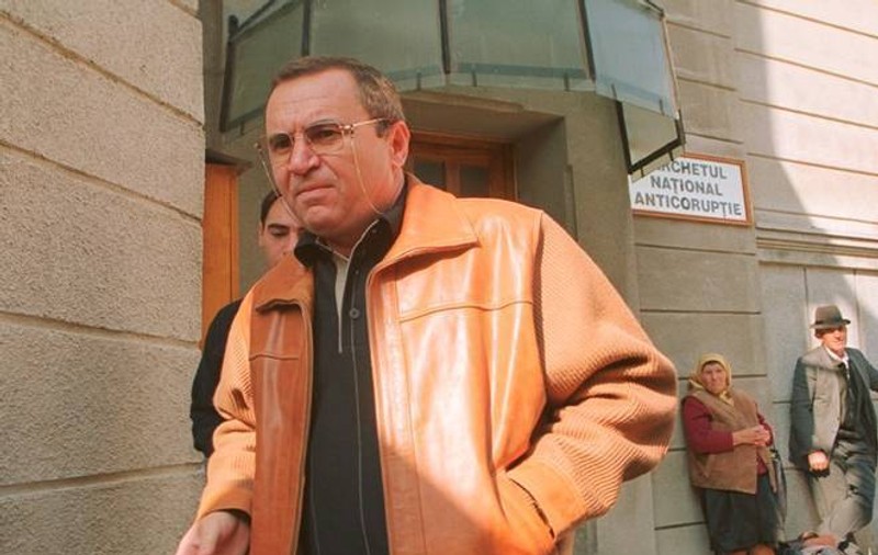 ÎCCJ: 4 ani și 4 luni închisoare cu executare pentru judecătoarele care au anulat condamnarea lui Dinel Staicu