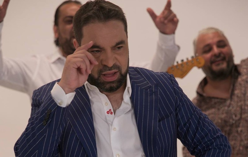 Florin Salam s-a lăsat iar de cântat. A început să returneze banii luați în avans pentru nunți