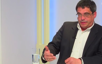 Wilhelm Tauwinkl este autorul unei cărți despre religie devenită bestseller/Captură foto: Trinitas TV