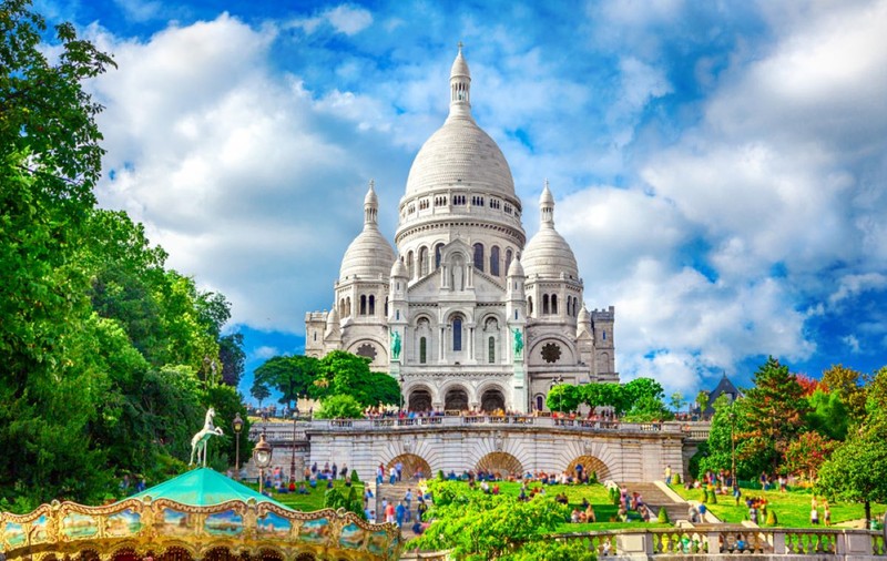Biserica Sacré Coeur, Paris - curiozități despre ”Castelul Alb din Cer”