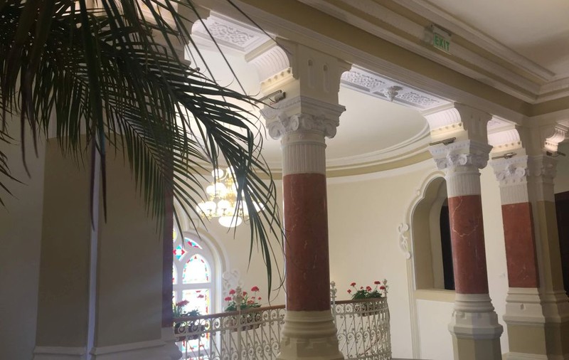 REPORTAJ/Palatul Apelor din Timișoara și-a recăpătat în sfârșit strălucirea de acum un secol, după lucrări care au durat 8 ani
