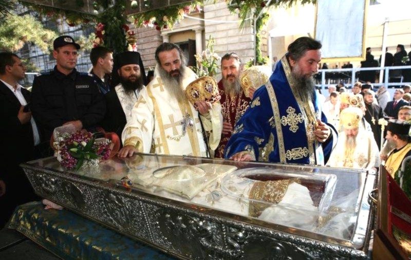 INCENDII LA PELERINAJUL DE SFÂNTA PARASCHEVA! Ce s-a întâmplat cu oamenii care aşteptau la rând