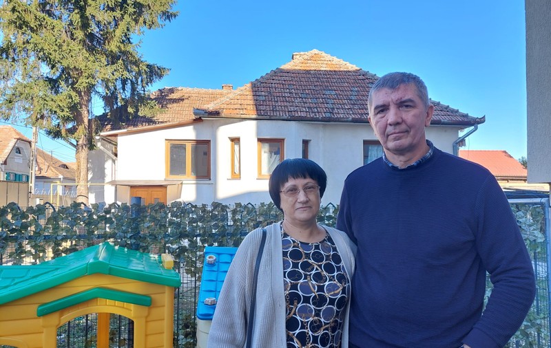 După 30 de ani de stat în Rusia, doi soți cu origini românești s-au luptat cu statul român ca să primească azil politic. „Ne durea inima și nu puteam spune nimănui”