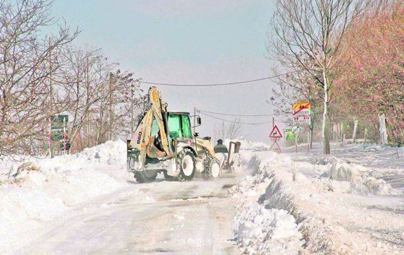 PRIMĂVARA e doar în CALENDAR! COD PORTOCALIU de ninsoare şi viscol în Bucureşti şi mai multe judeţe. HARTA zonelor afectate