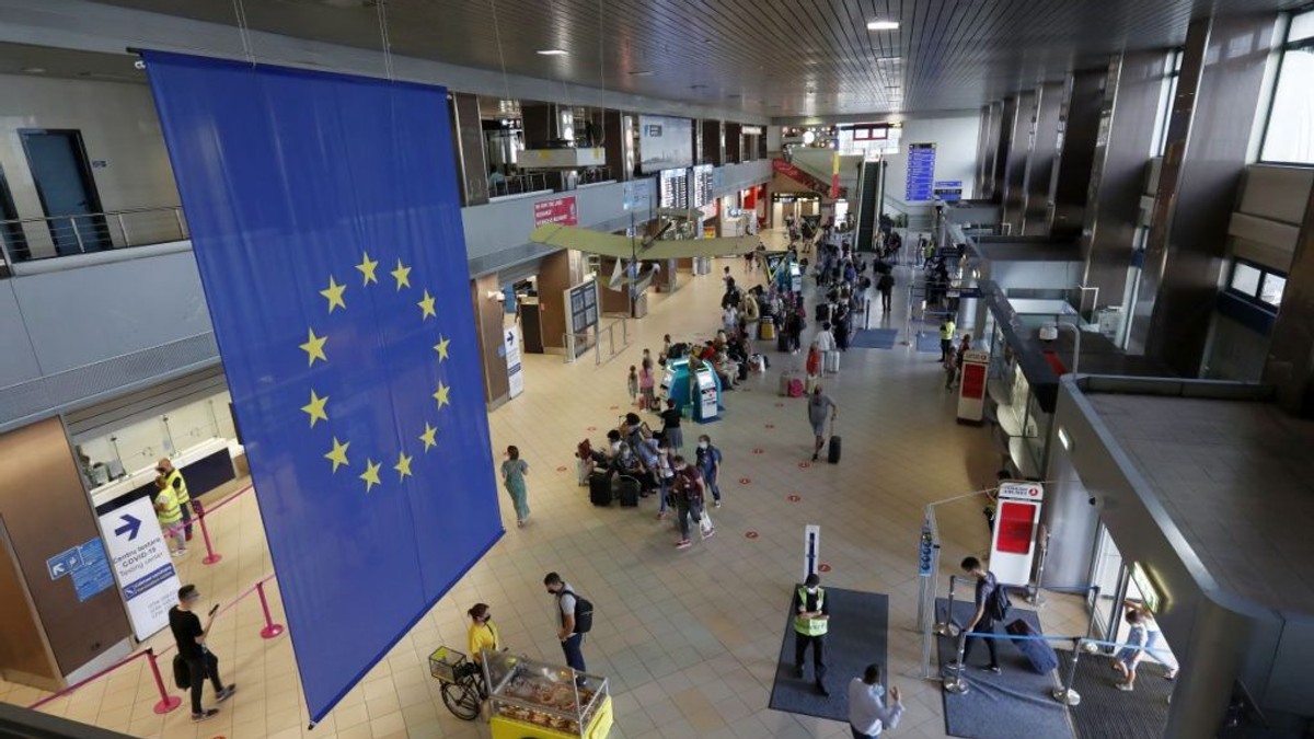VIDEO Acesta este aeroportul din România care luna trecută a avut doar 4 pasageri. Câți au ajuns în mai pe Otopeni