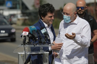 Aurelian Bădulescu a întrerupt conferința lui Nicușor Dan. Foto: Octav Ganea / Inquam Photos